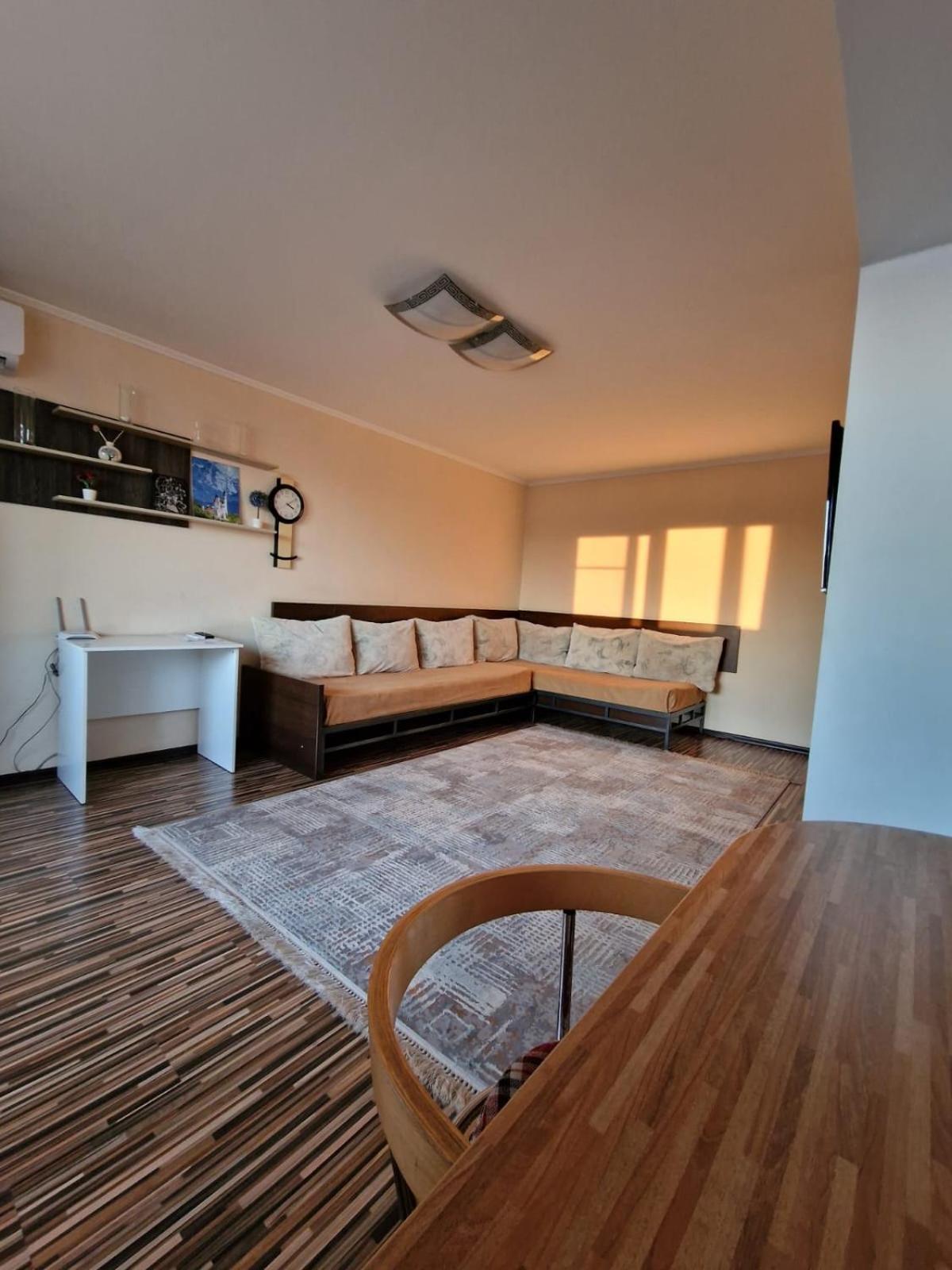 Apartment On Republic Square Ust-Kamenogorsk Exterior photo